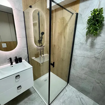 Szczyrk Apartament Z Salonem I 2 Sypialnie Blisko Gondoli Διαμέρισμα *